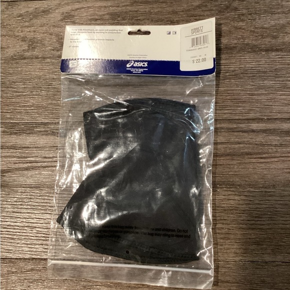 Asics Conquest Wrestling Knee Sleeve NWT size M - Picture 2 of 2